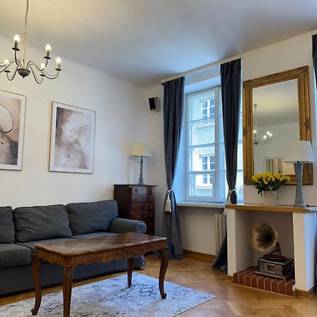 ורשה Charming Apartment At Old Town מראה חיצוני תמונה